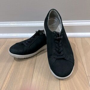 Dansko Leela Sneakers Women's Size 38 US 7.5
Black Leather Comfort Orthopedic